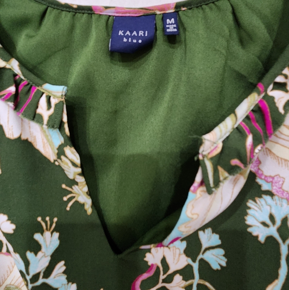 Kaari Blue ruffle short sleeved multi-color w/ belt, Size M